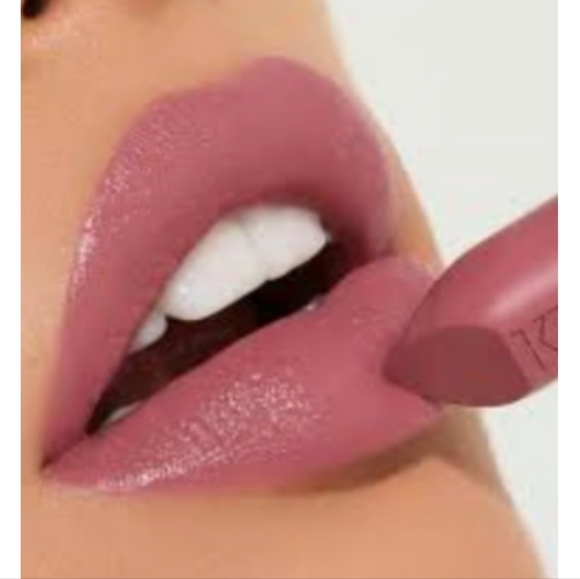 NIB Kylie Jenner "Flirtini Matte" Lipstick - Picture 8 of 8